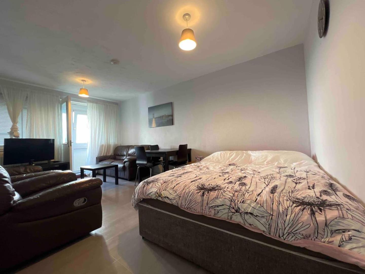 Normanton Apartment Бирмингам Екстериор снимка